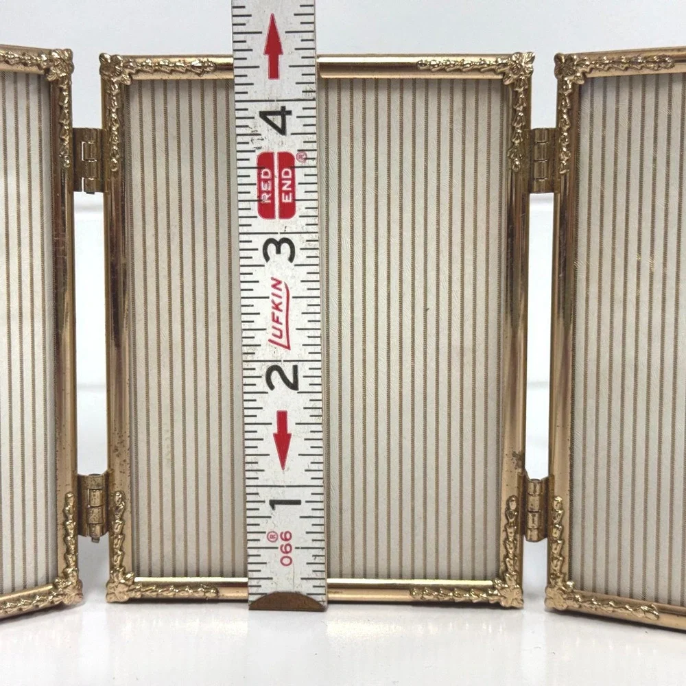 Vintage tri fold